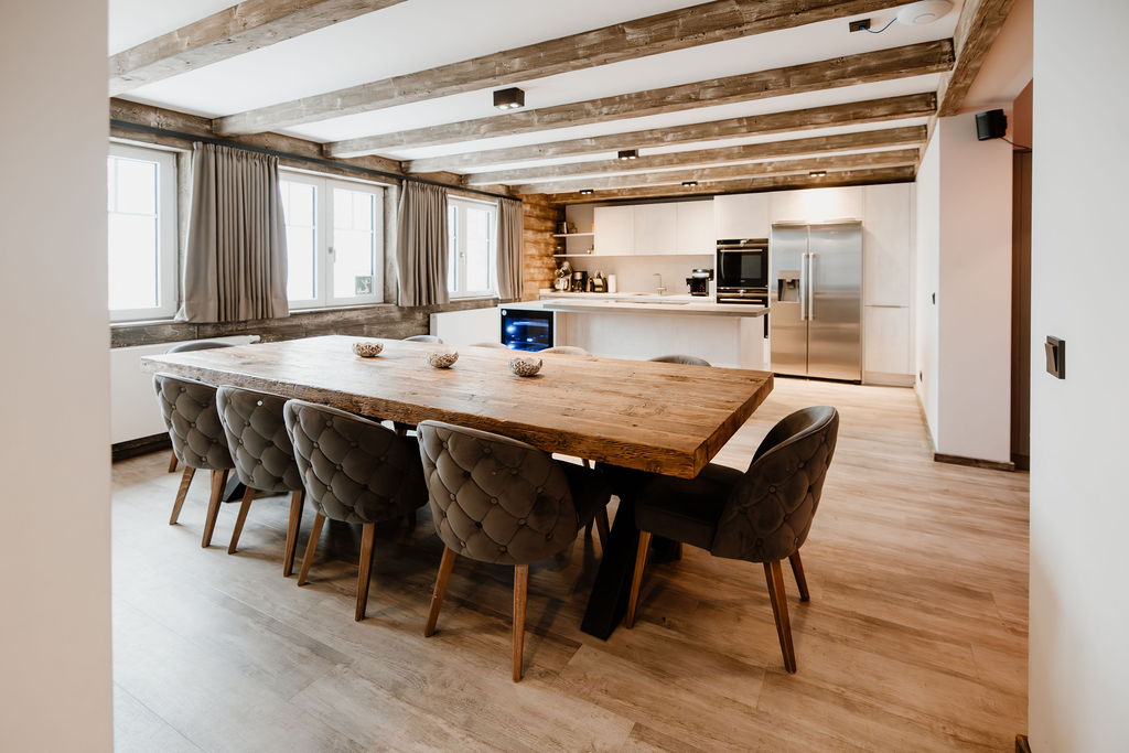 Esstisch 8 Personen Esstisch aus rustikalem Holz